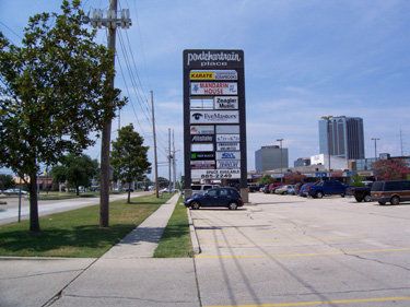 Pontchartrain Place Shopping Center and Office Building: 3501 Severn Avenue, Metairie, LA 70002